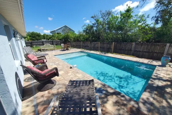Photo 1 - Crescent Cottage - Private Oasis with Pool
