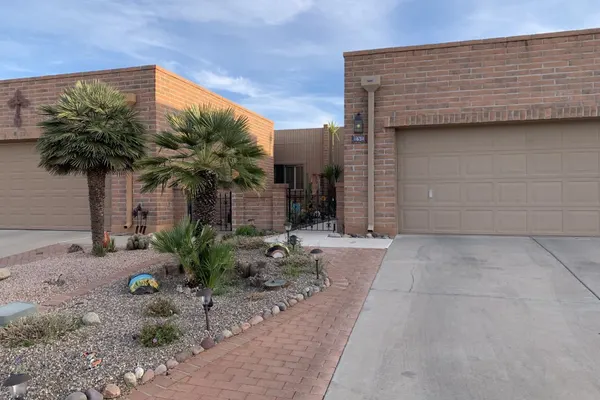 Photo 1 - Garden Home with Mountain & Desert Views