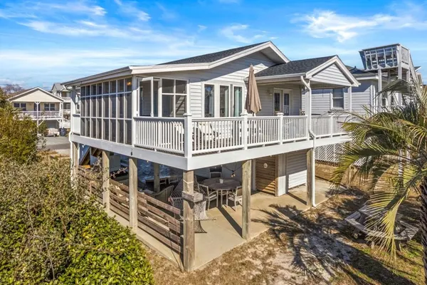 Photo 1 - Dunebug Cottage / 319 Sandpiper Lane