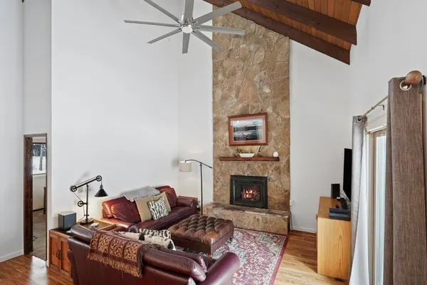 Photo 1 - 5 Sandhill