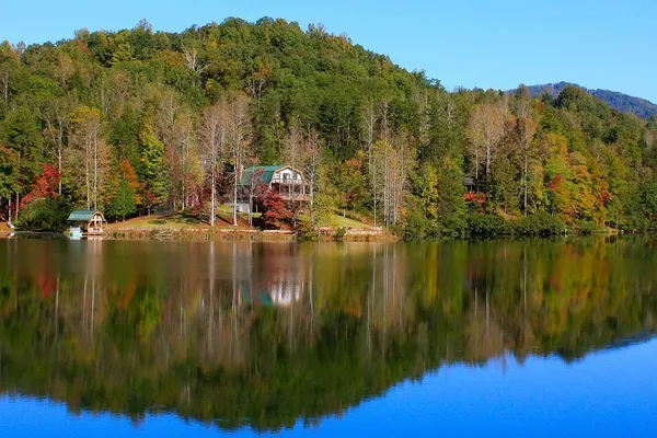 Photo 1 - Lodge on Mirror Lake