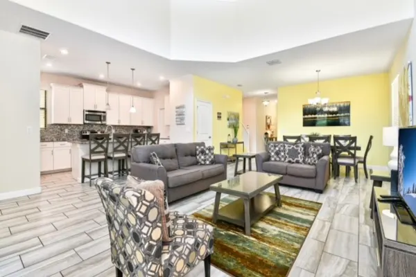 Photo 1 - Spacious 5 Bed Pool Home with Game Room