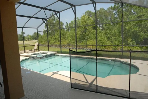 Photo 1 - Beautiful Renovated 6 Bed Pool Home
