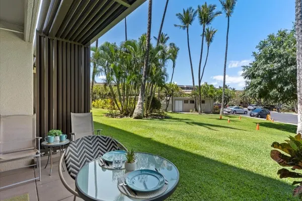 Photo 1 - Kihei Akahi D-G5