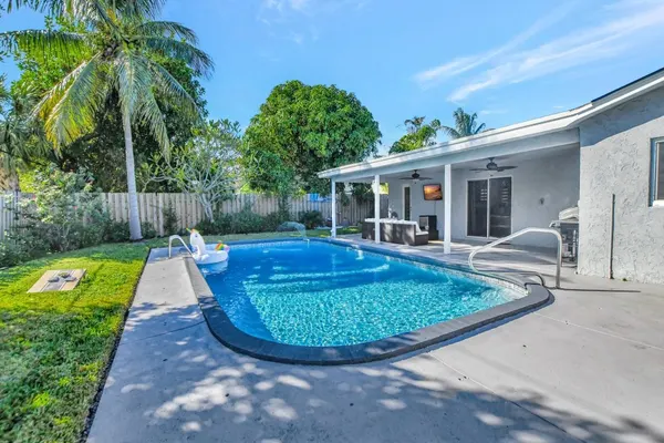 Photo 1 - Boca Beauty - Stylish Home with Pool