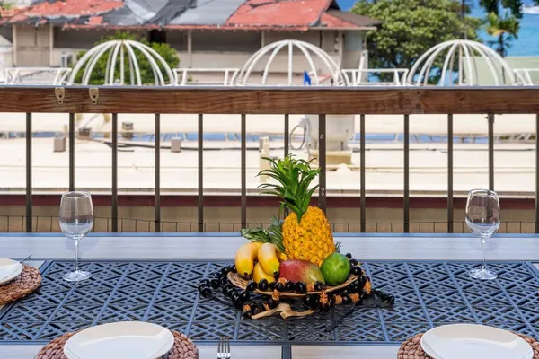 Photo 1 - Kona Plaza#203