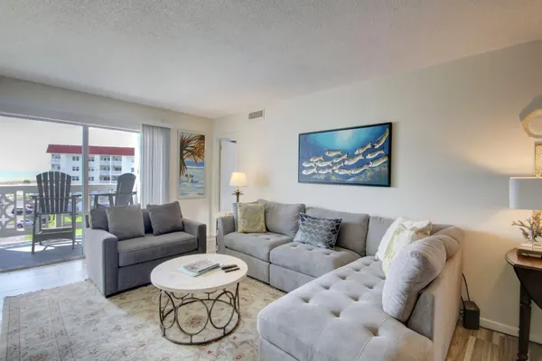 Photo 1 - 152 El Matador