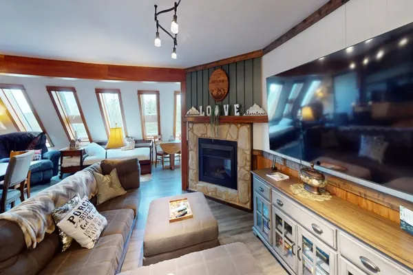 Photo 1 - Delightful 2BR Leatherbark Condo