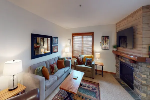 Photo 1 - Peaceful 2BR Highland House in heart of village!