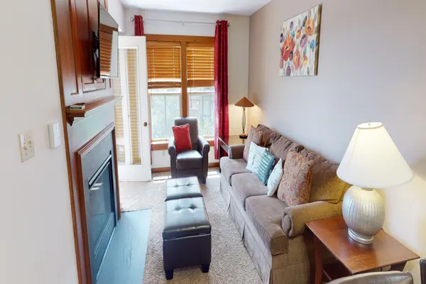 Photo 1 - Updated 1BR in Allegheny - close to everything!