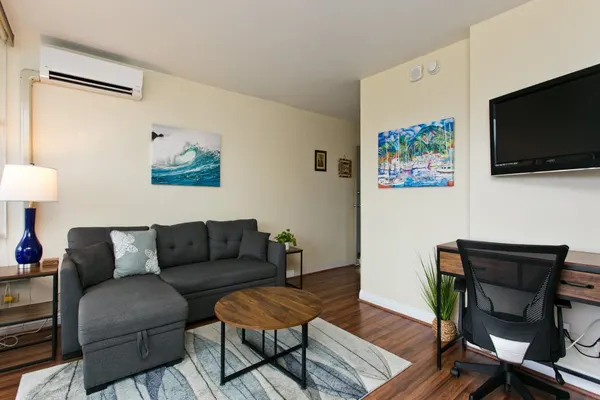 Photo 1 - Waikiki Oasis 1-Bedroom on Nahua