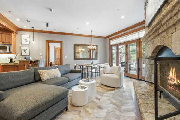 Photo 1 - Ski-in Ski-out 1 BR plus Den in exclusive Horizon Pass
