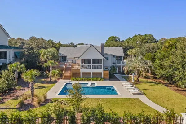 Photo 1 - High Seas in DeBordieu Colony