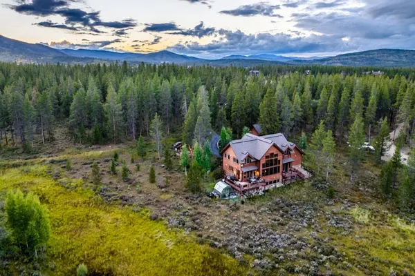 Photo 1 - Stagecoach Cabin