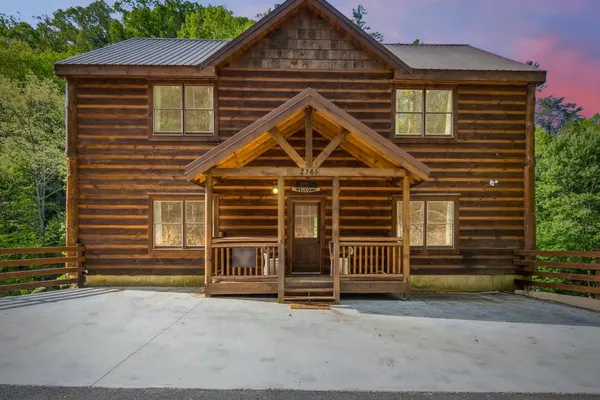 Photo 1 - Black Bear Splash