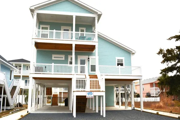 Photo 1 - Coastal Chaos / 303 Sand Piper Ln.