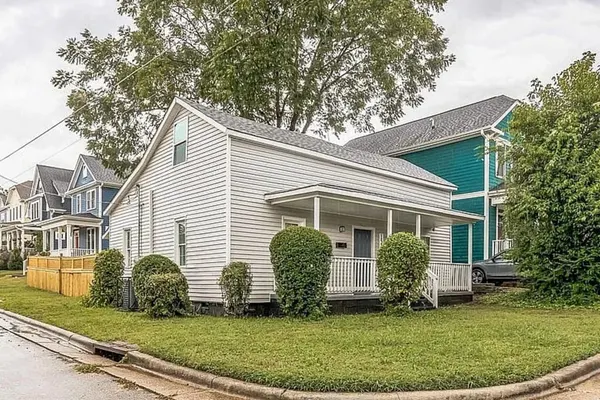 Photo 1 - Quiet Family Home - Downtown, Pet Friendly, 4 Beds