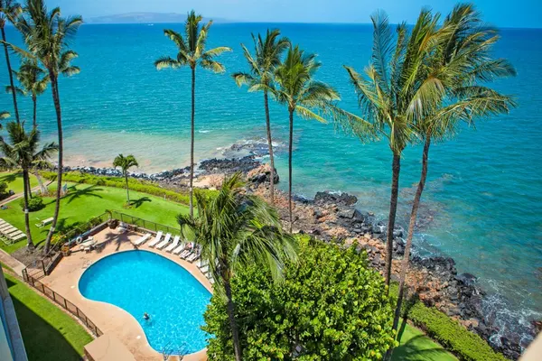 Photo 1 - Royal Mauian 310