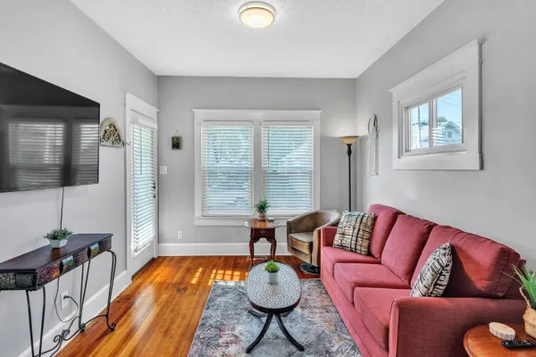 Photo 1 - Charming 2BR Hot Tub Getaway