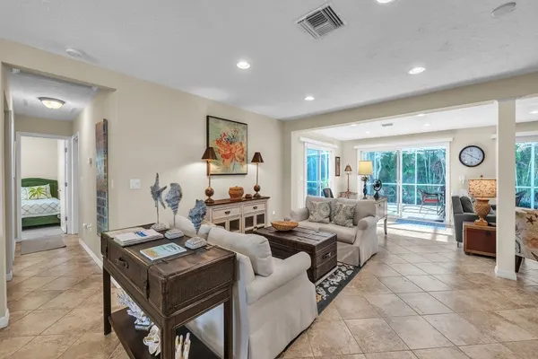 Photo 1 - 2852 Comfy Home with Heated Pool Near Siesta Key Beach