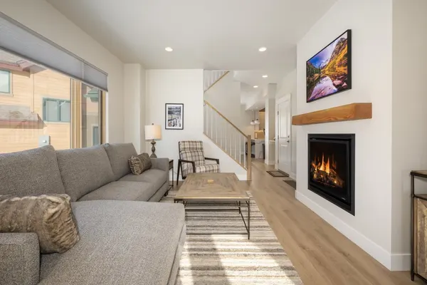 Photo 1 - Lupine Cabin