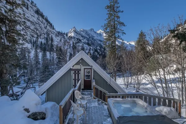 Photo 1 - Icicle Chalet