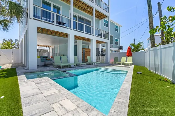 Photo 1 - 211 Blue Palm: NEW Spacious 5-Bedroom Pool Home Steps from Beach