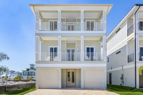 Photo 1 - 261 Carolina Ave: Gorgeous 6 BR, New Build, Heated Pool