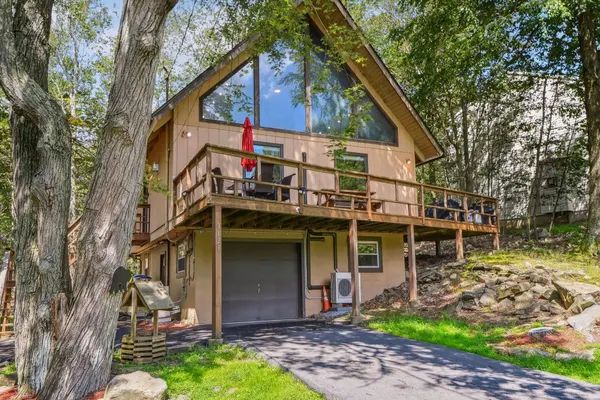 Photo 1 - Poconos Chalet newly renovated, great location