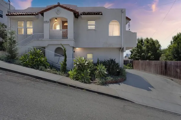 Photo 1 - Charming Retreat on West Quince Street