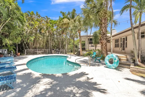 Photo 1 - Luxurious Oasis in Fort Lauderdale's Heart