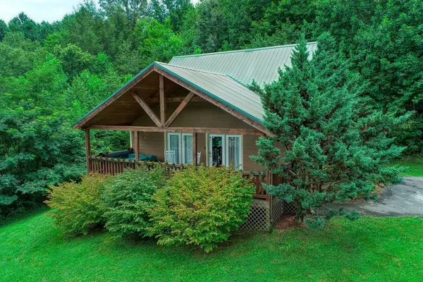 Photo 1 - Smoky Mountain Getaway