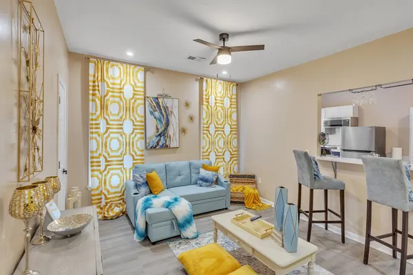 Photo 1 - Midtown Marvel - 1BR Oasis by Overton Park