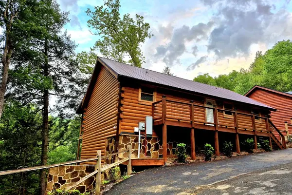 Photo 1 - 211 Misty Mountain Getaway