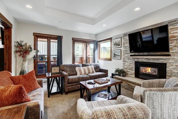 Photo 1 - Cozy and Luxe Ski In/Ski Out Condo in Breckenridge