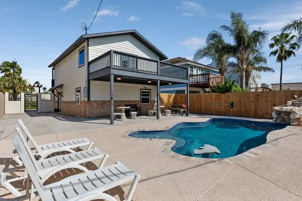 Photo 1 - 205 W. Saturn (Seascape Villa)