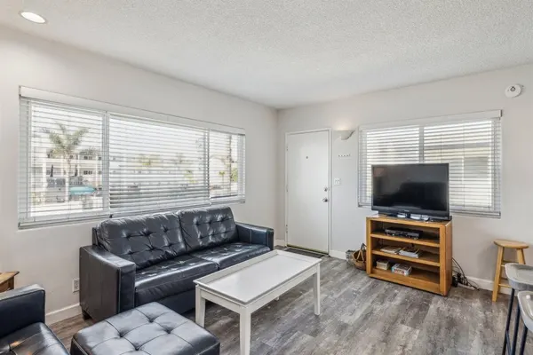 Photo 1 - Beautiful 2 Bed Beach Condo #201