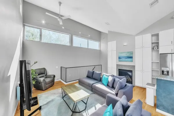 Photo 1 - Stylish 3BR Modern Home in the Heart of Museum District