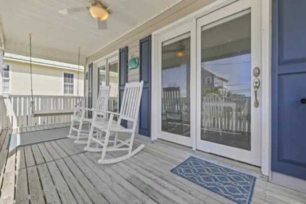 Photo 1 - Shell Shack- 3bed 2 bath Home
