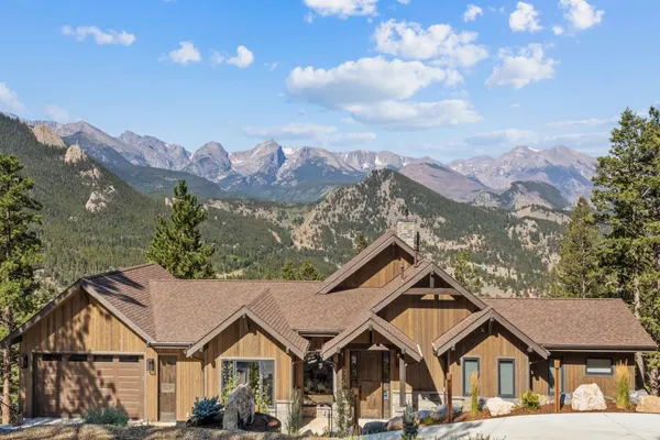Photo 1 - Hearthstone Luxury Vacation Rental at Windcliff