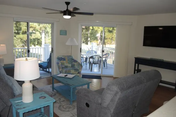 Photo 1 - 1 bedroom condo