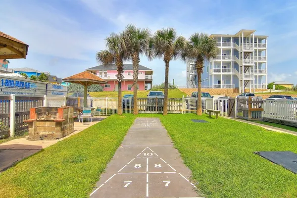 Photo 1 - Beachgate Condo Suites and Hotel - King Condo