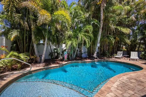 Photo 1 - Paradise Palms