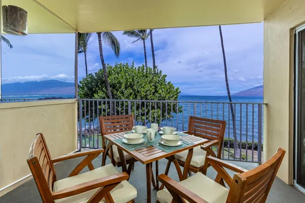 Photo 1 - Royal Mauian 314