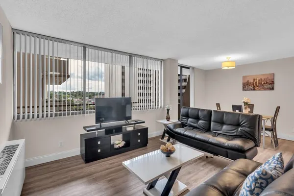 Photo 1 - Arlington 2BR Furnished Apartment in Crystal City