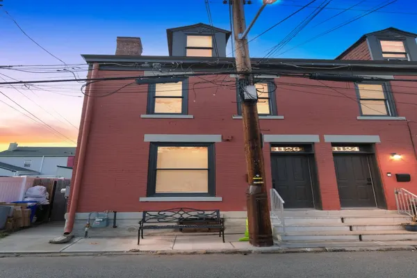 Photo 1 - Comfortable redbrick home near stadiums!