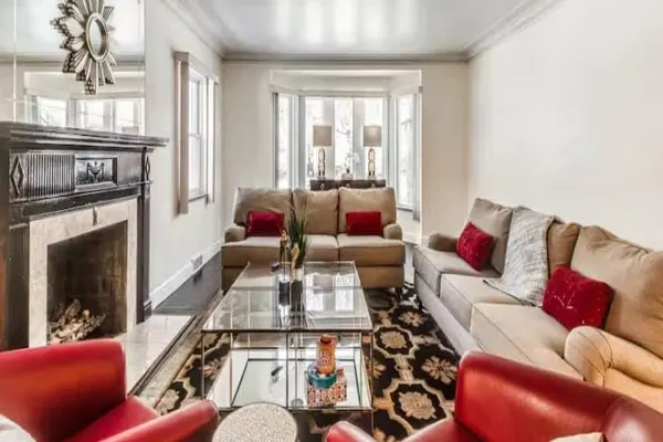Photo 1 - Spacious 5BR | Sleeps 10 | University District