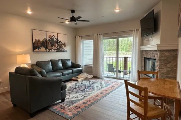 Photo 1 - Luxury Stay Meets Family Fun: Premier 1BR Retreat