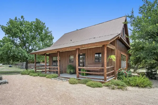 Photo 1 - SisterCreek Ranch - Other Cabin