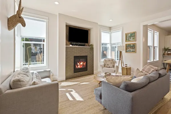 Photo 1 - Bachelor Bliss